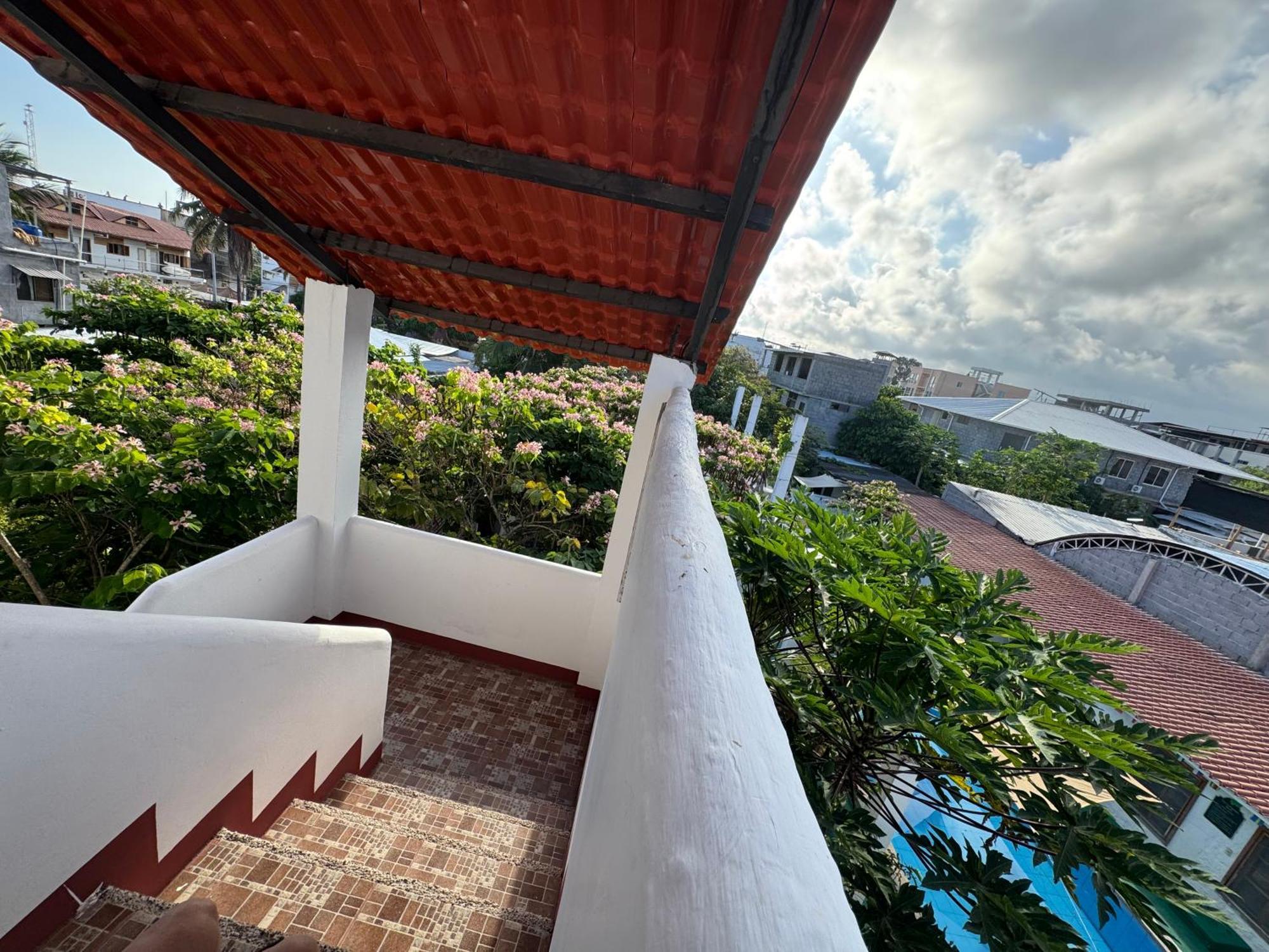 The Galapagos Pearl B&B Puerto Ayora  Luaran gambar